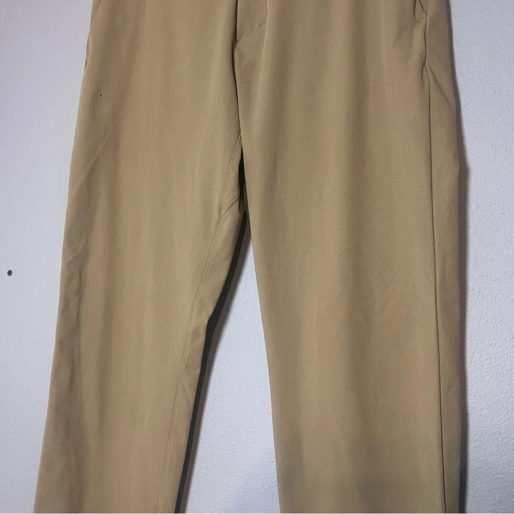 Lululemon Commission Pants Classic Men's Size 33 Khaki Tan Flaw